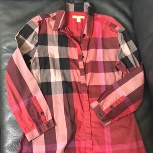 Burbuerry shirt
